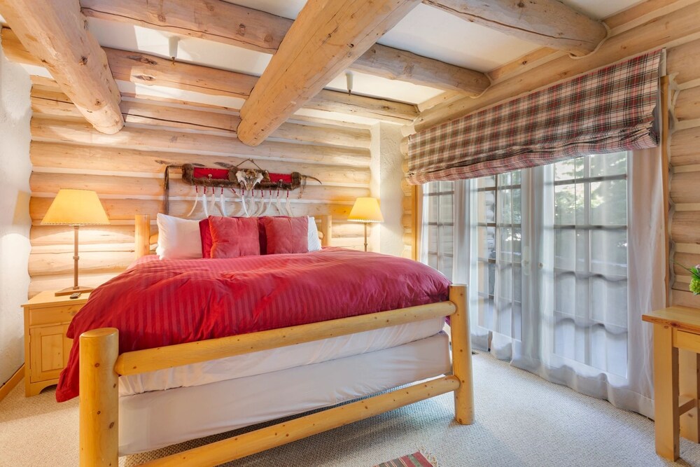 Pine Inn at Trail's End Lodge - Three Bedroom Residence with Spa #3 3 Condo