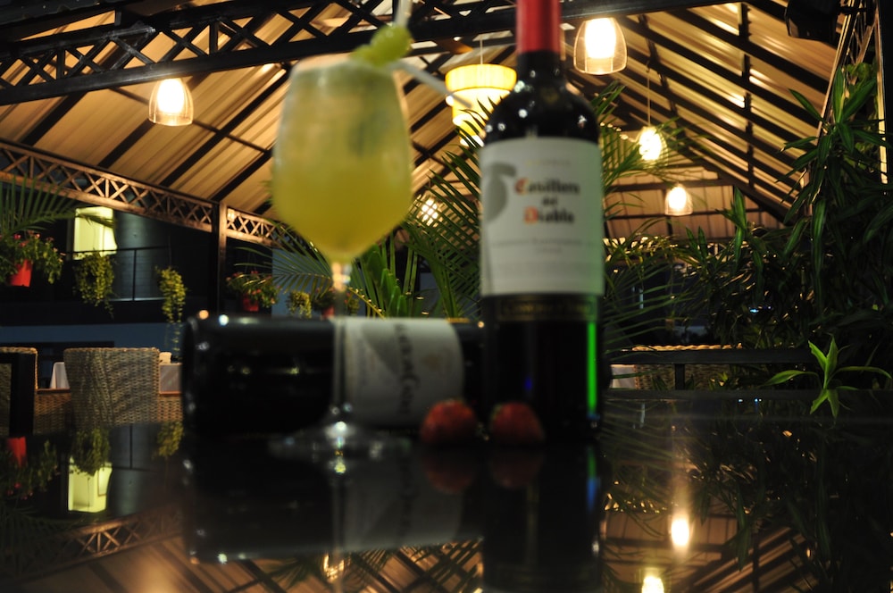 Feliz Hostel Cafe & Bar