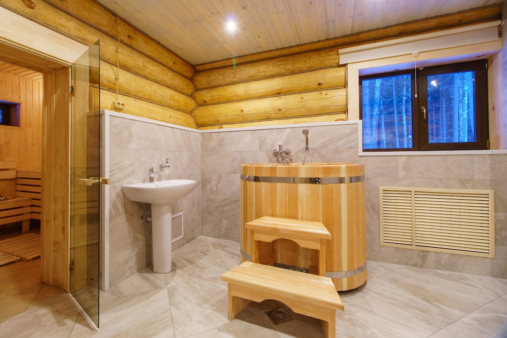 Eco Hotel Romanov Les