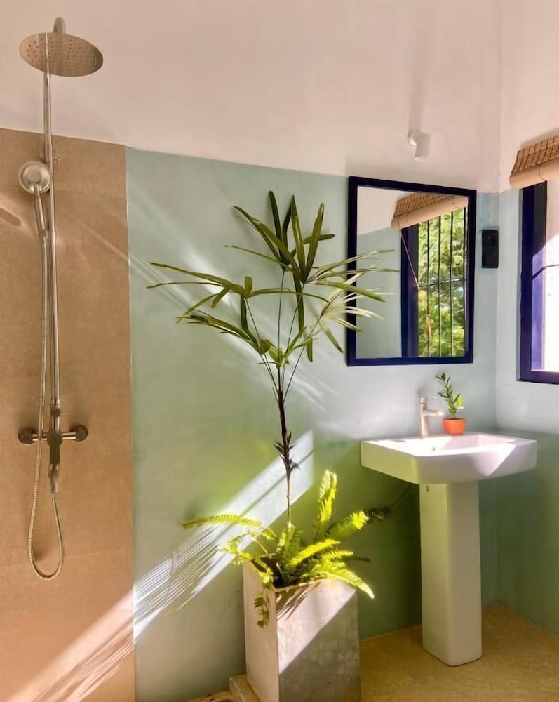 Beachside Stay Steps from Mawella Beach