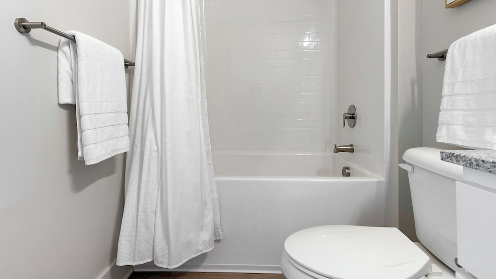 Landing Furnished Apartments - Northwest Charlotte
