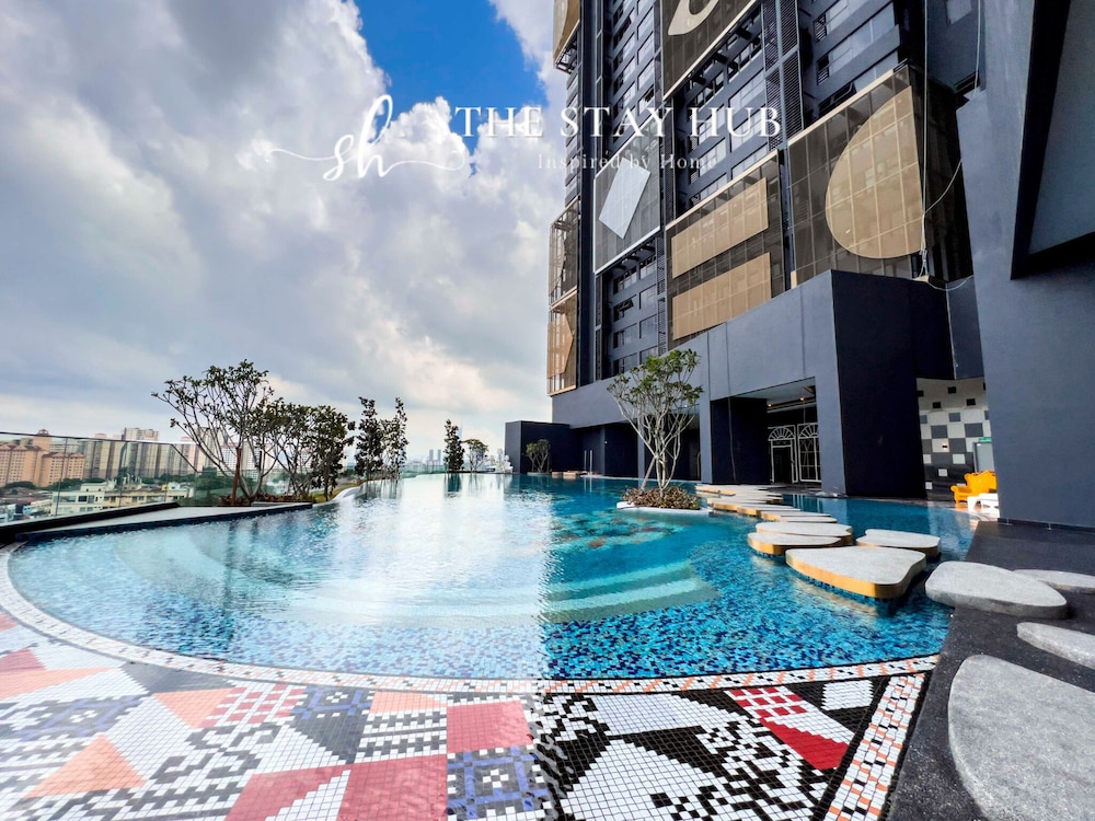 Arte Cheras Luxury Suites