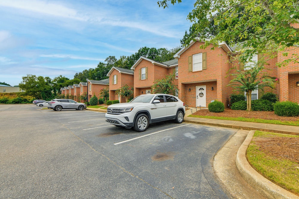 2 Mi to Tiger Territory! Condo w/ Community Pool