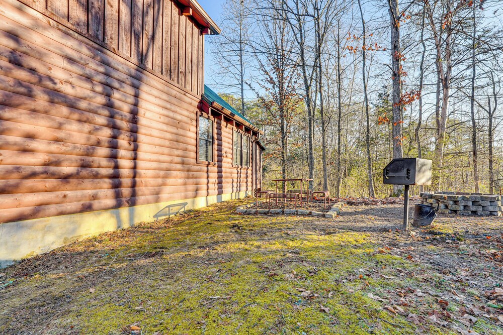 Sevierville Angler's Cabin w/ Pond Access!