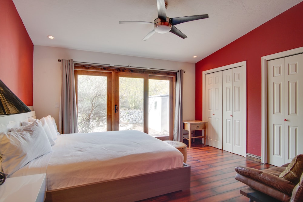 Luxe Catalina Foothills Hideaway w/ Private Pool view 5