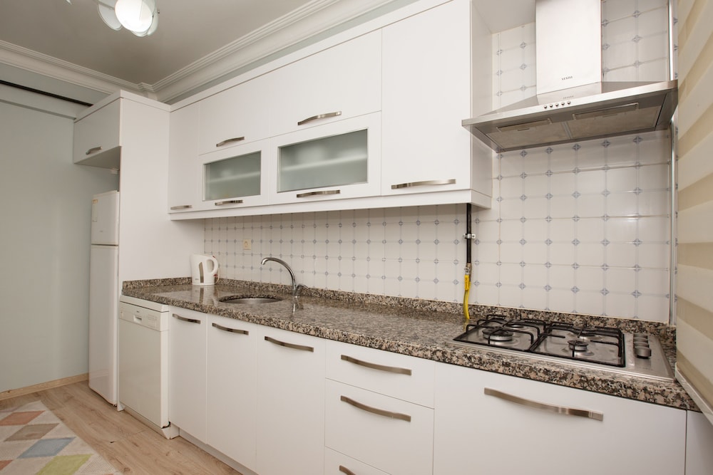 Guven Suite House