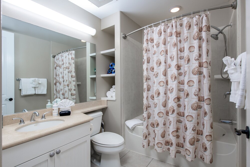 Tropical Top-floor Getaway - Fairway Villas G32 w/ Loft & Views