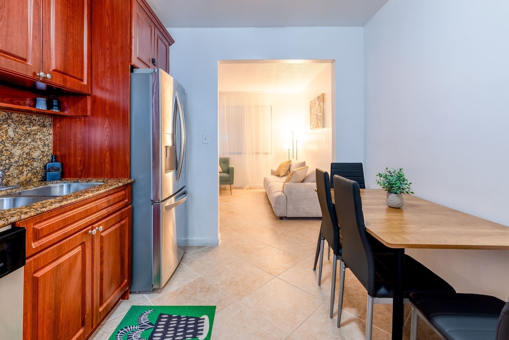 Enjoy Miami Top Location Free Parking Book Now