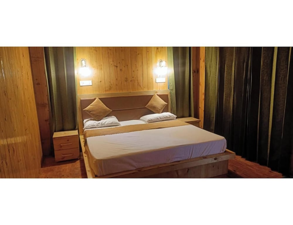 Harsil apple homestay