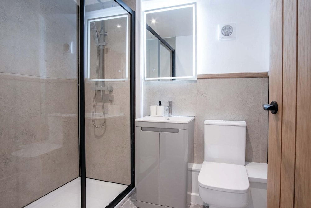 Flat 2 - 1 Bedroom Apartment - Tenby