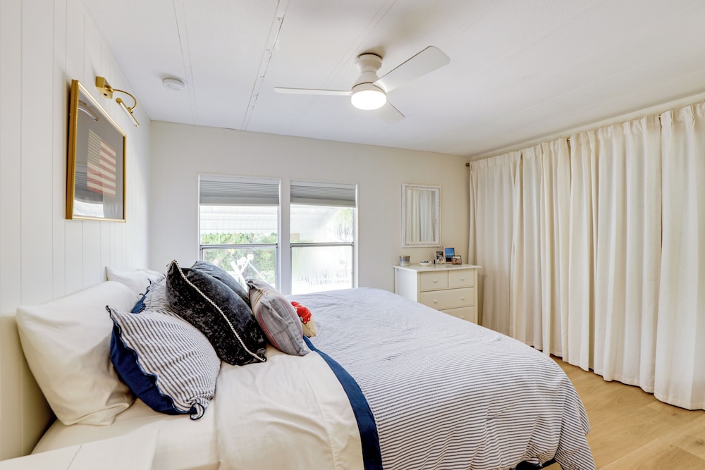 Fish & Boat On-site! Waterfront Florida Keys Home