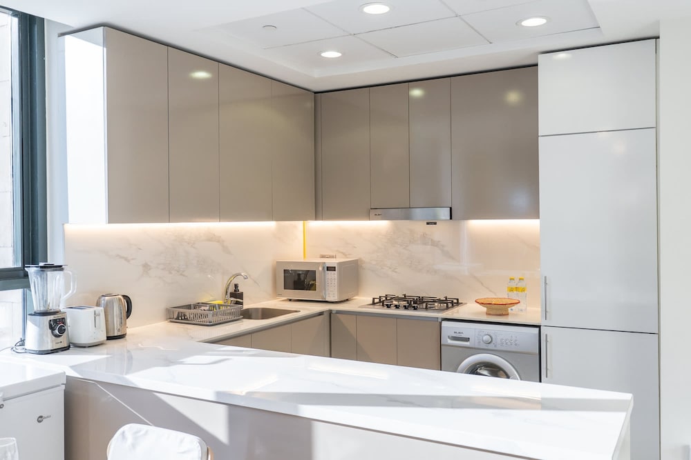 Indulging 1 Bedroom in Azizi Riviera 6