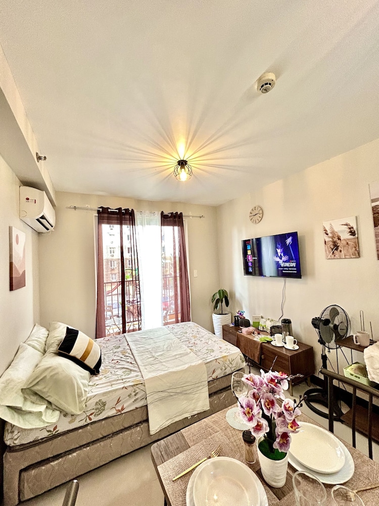 Studio Retreat with Balcony and Pool