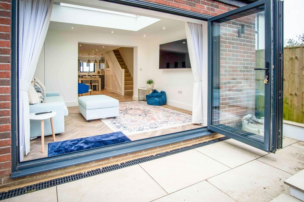 Hatherleigh Drive - 2 Bedroom House - Mumbles