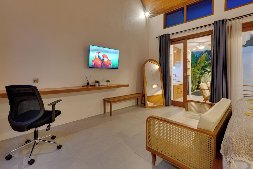 LaLuxe Villa and Residence