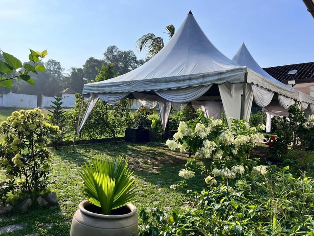 Villa Solihin