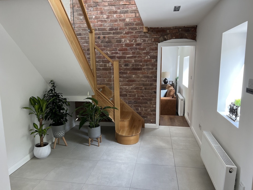 No1 Little Barrow Barns view 3