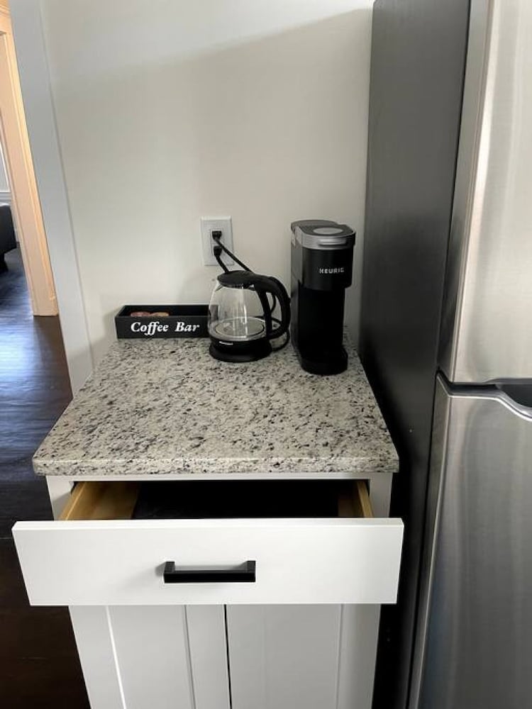 Modern Two Bedroom Condo - Near Boston
