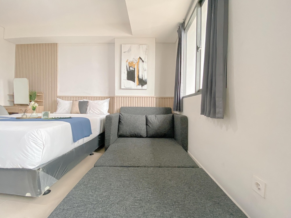 Fully Furnished and Cozy Studio Daan Mogot City Apartment