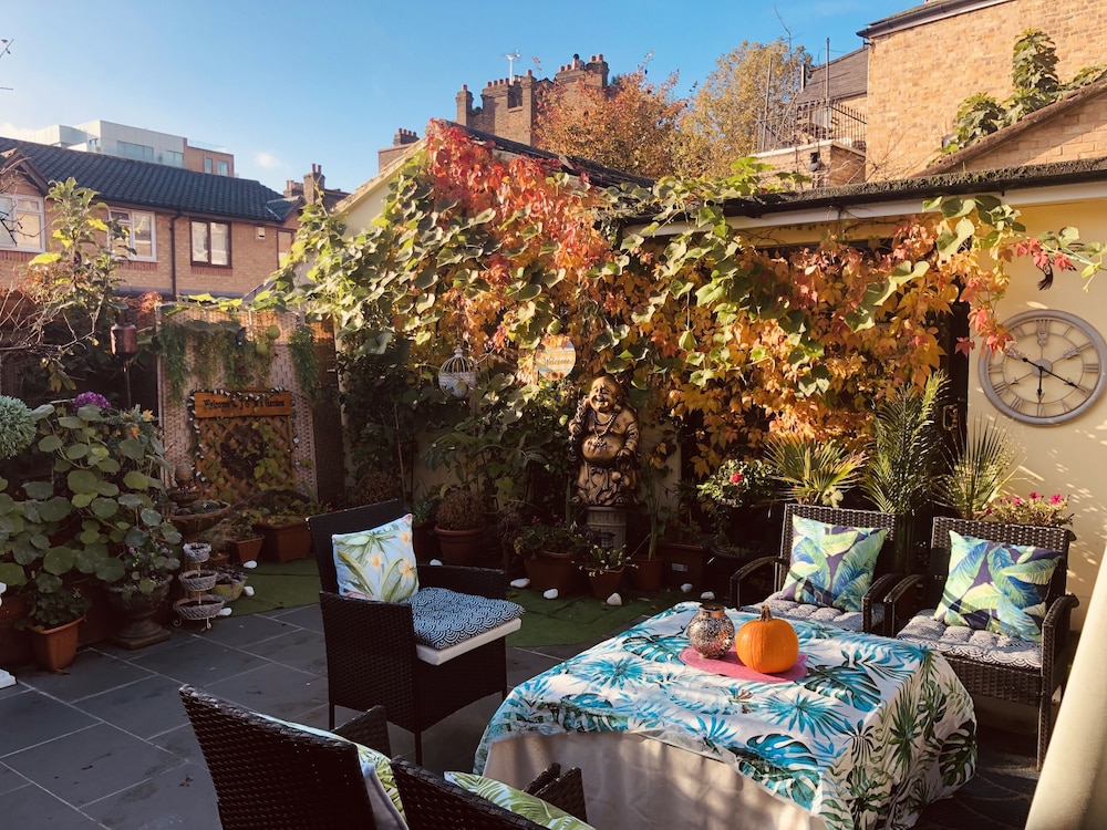 outdoor bbq area