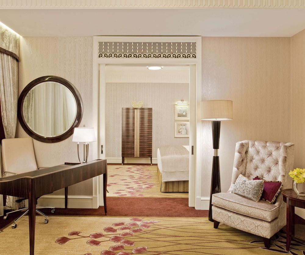 Fairmont Peace Hotel on the Bund 72