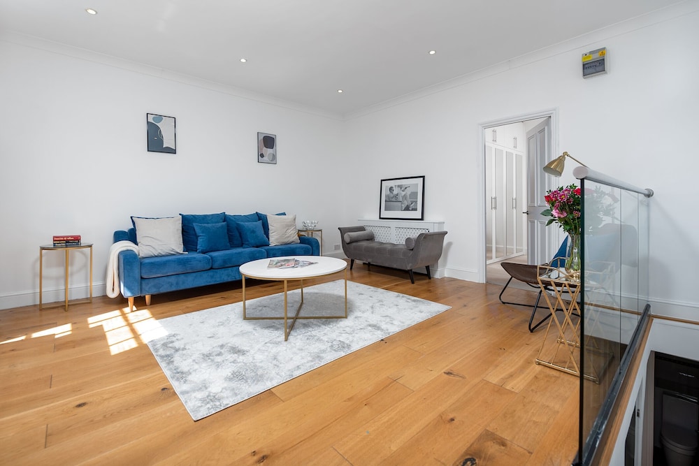 Anderson Street by CAPITAL