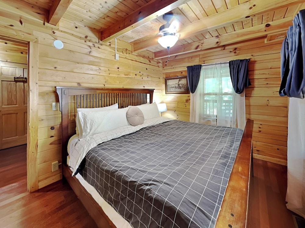 Charlottes Haus by Jackson Mountain Rentals