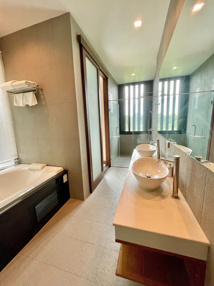 Zensala Riverpark Resort