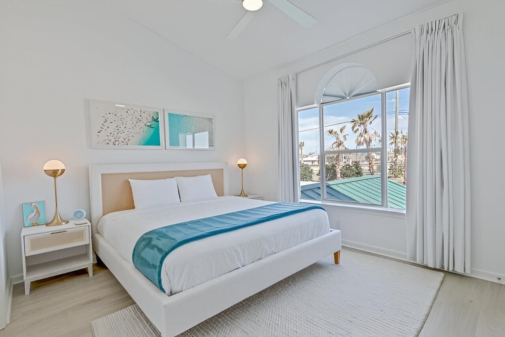 Gulfs Edge Townhome #7- Sun-kissed Memories