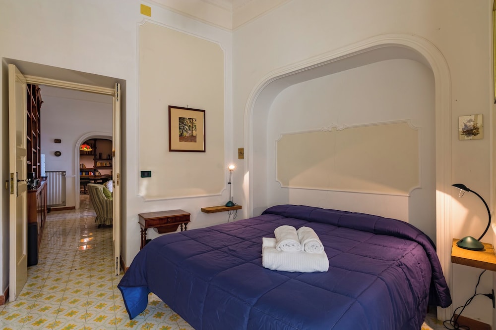 Villa Paola - Hidden Panoramic Garden and Terraces by Napoliapartments