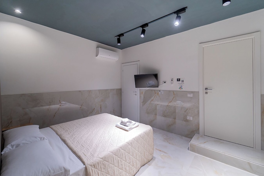Royal Art House H Duomo by ClaPa Group Dislocated Hospitality