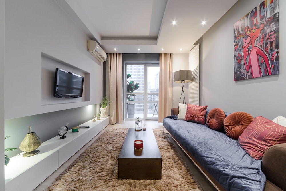 Lumina platinium Tower Apartments view 2