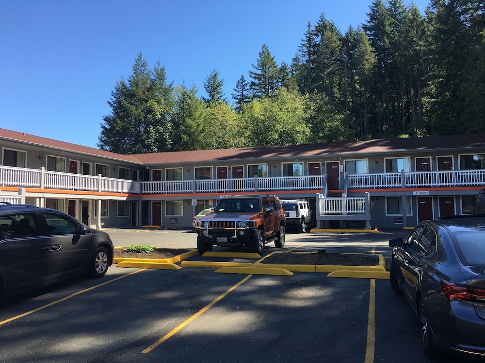 Belfair Motel
