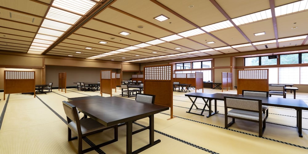 Yamanaka Spa Hanatsubaki