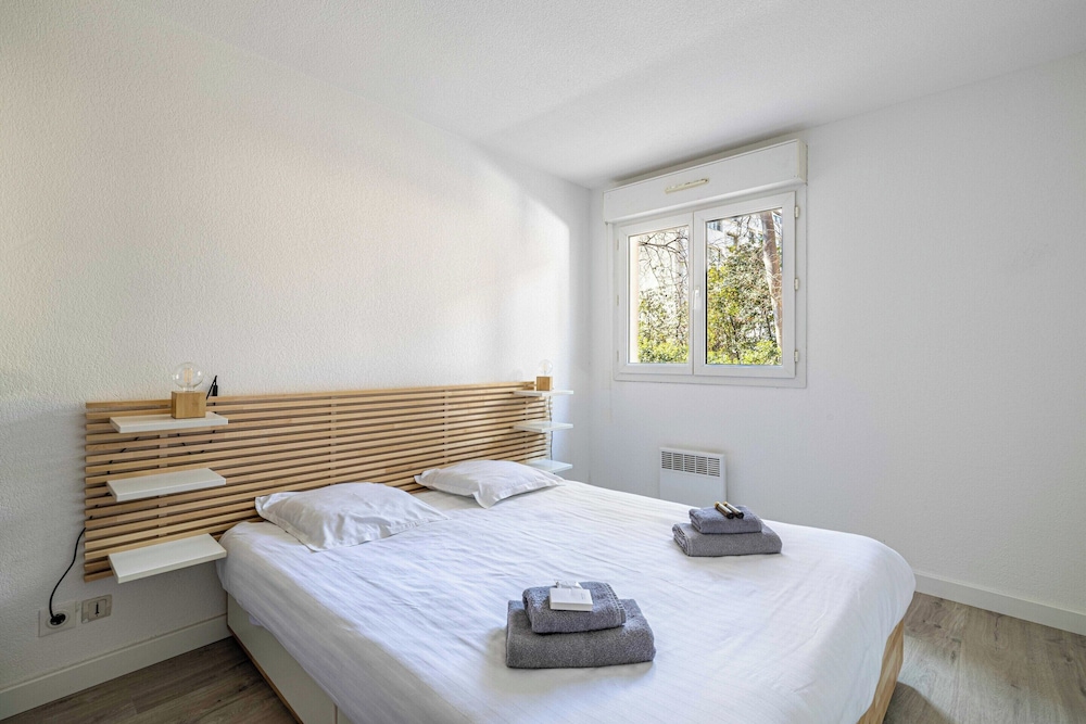 Comfort and Serenity With A/c, Parking and Balcony view 3