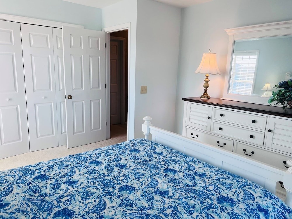 Victoria - 3 Br Home