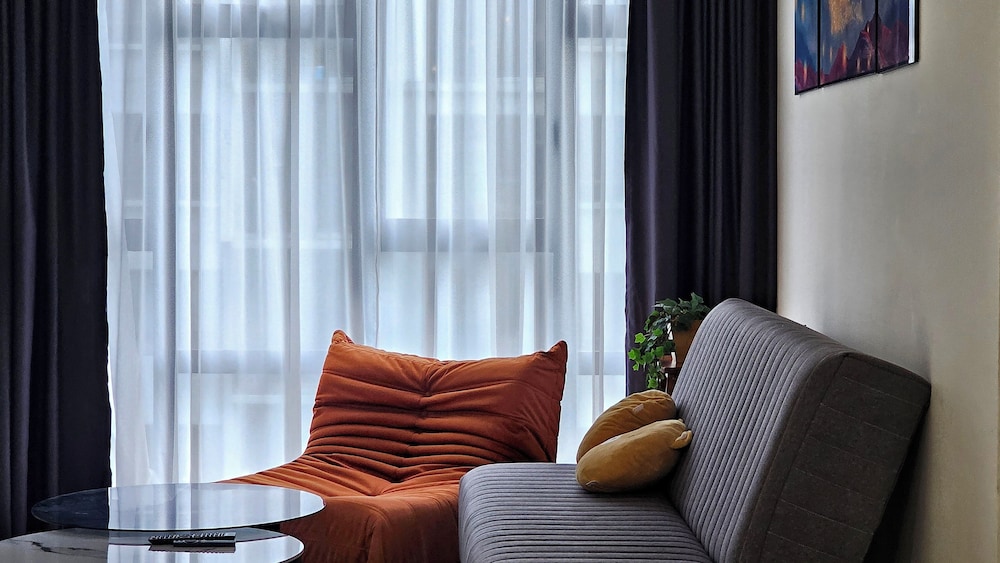 Millerz Square Family Rooms by TwoFive