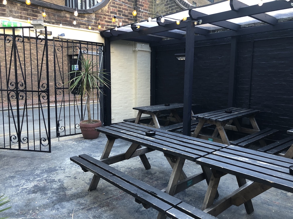 PubLove @ The Steam Engine - Hostel
