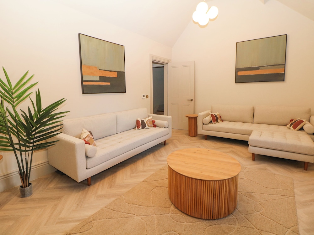 Chatsworth Suite