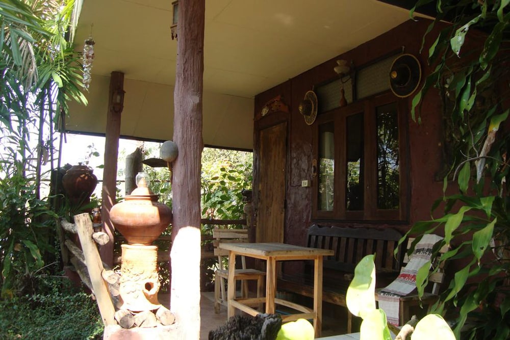 Baan Suan Jantra Home Stay