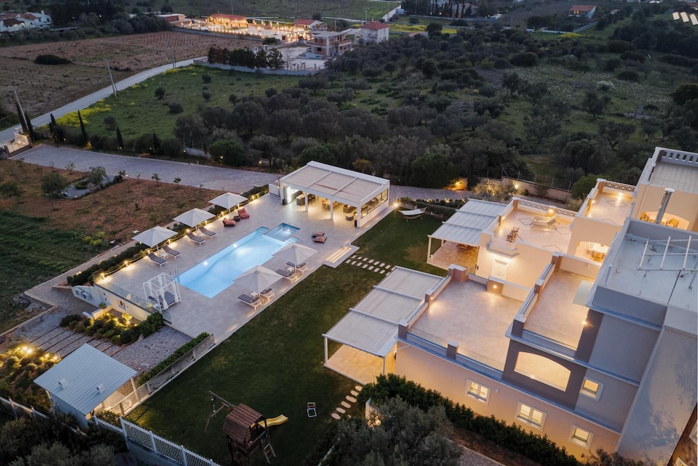 Ema's Guest House