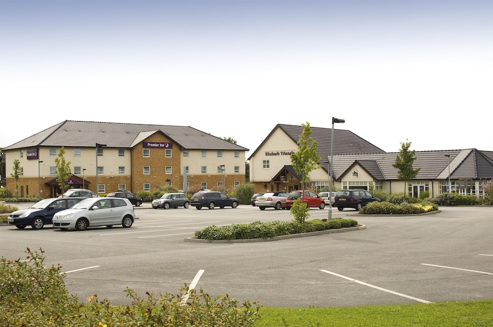 Premier Inn Wakefield City North 2