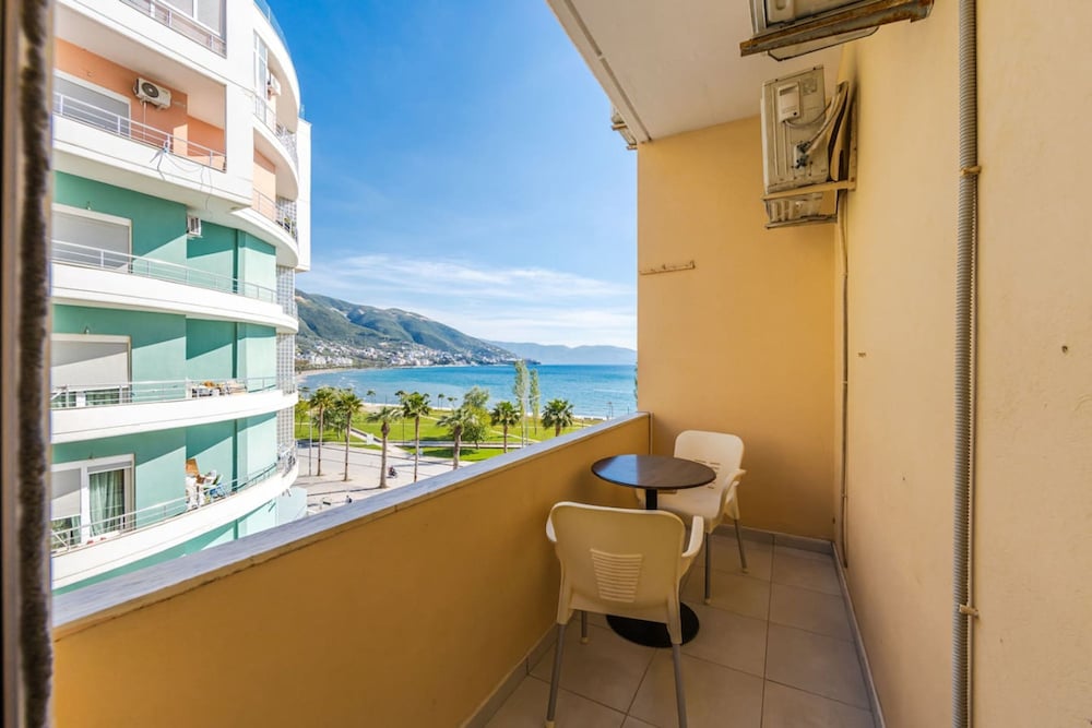 Sun Sea 1BR Apartment