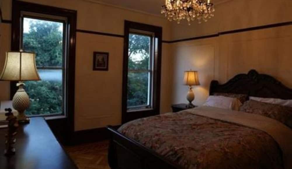 Lefferts Gardens Residence B&B