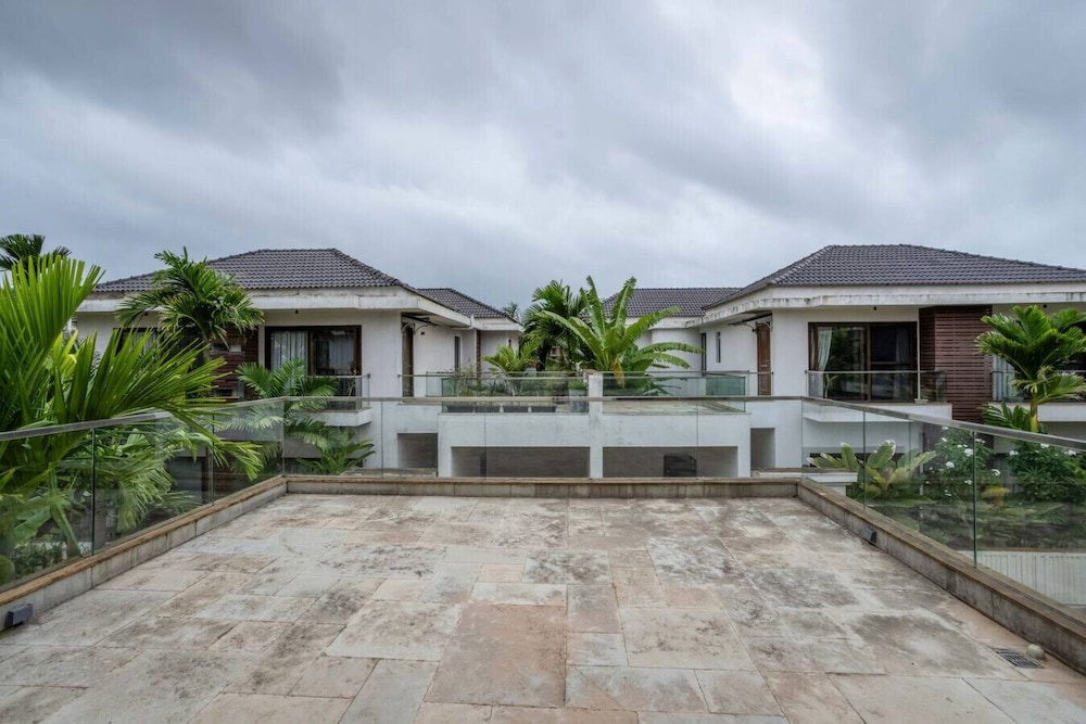 Villa Ayana 5bhk With Pool and Near the Beach