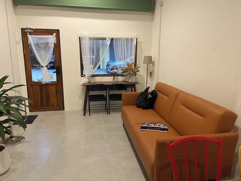 Round The Clock Hostel