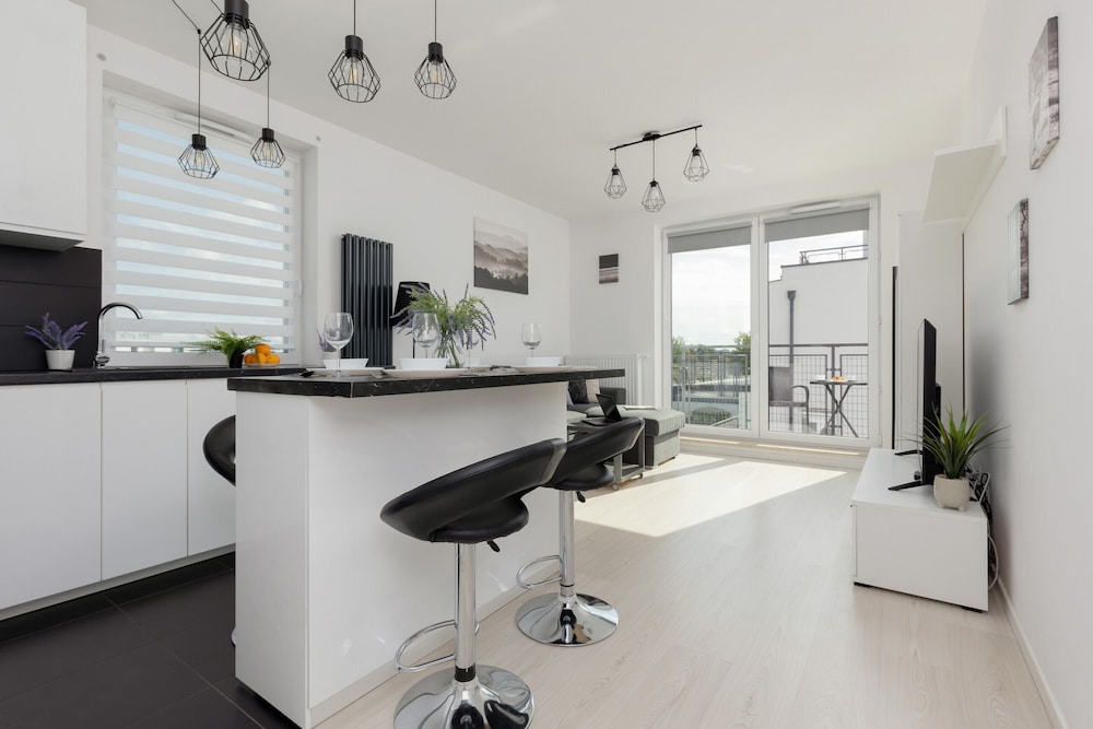 Szlachecka Apartment, Parking by Renters view 3