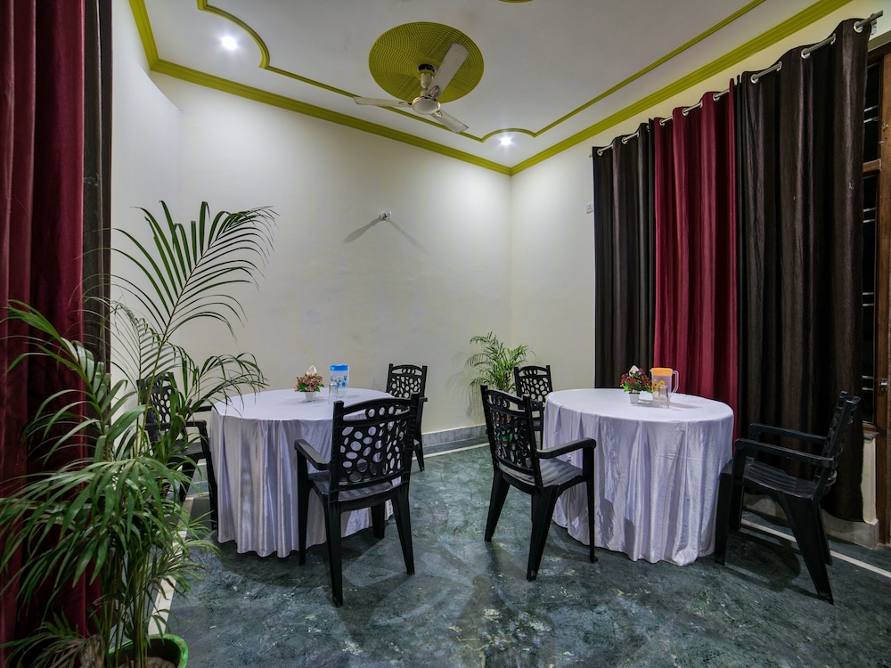 OYO 14246 Onella Rooms