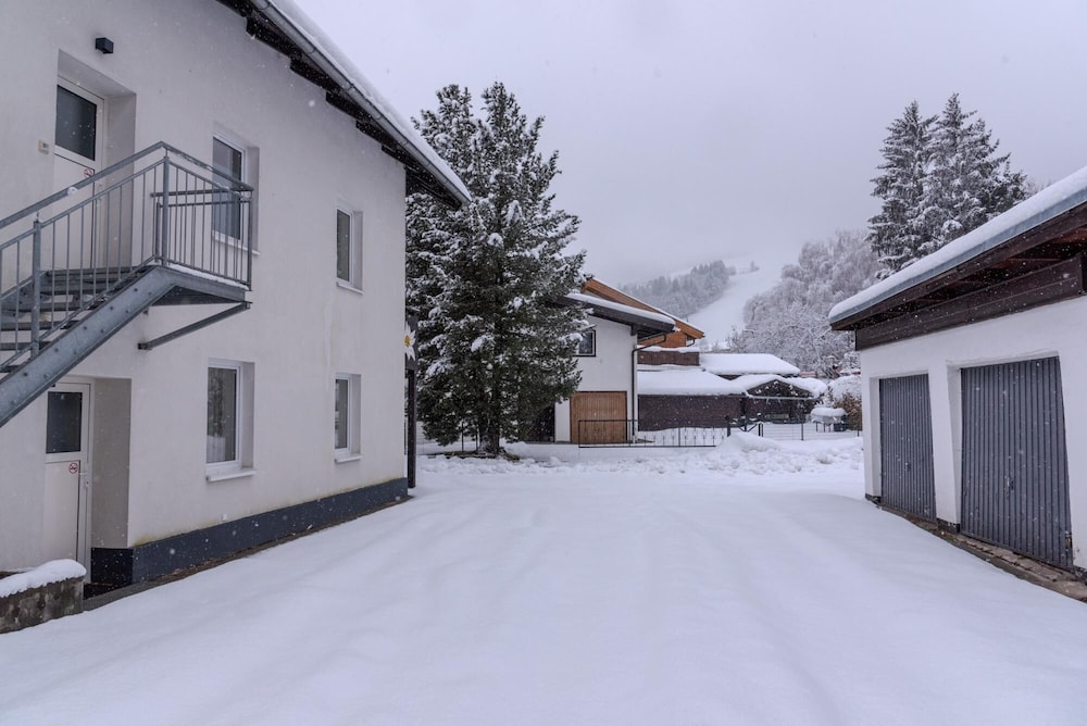 Chalet Love the Alps EG Near ski Lift