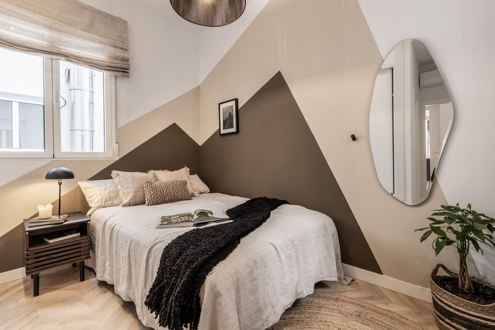 Garos - 2 Bedrooms in Malasa a